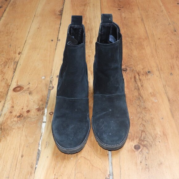 Black Ugg Boots - Picture 3 of 4